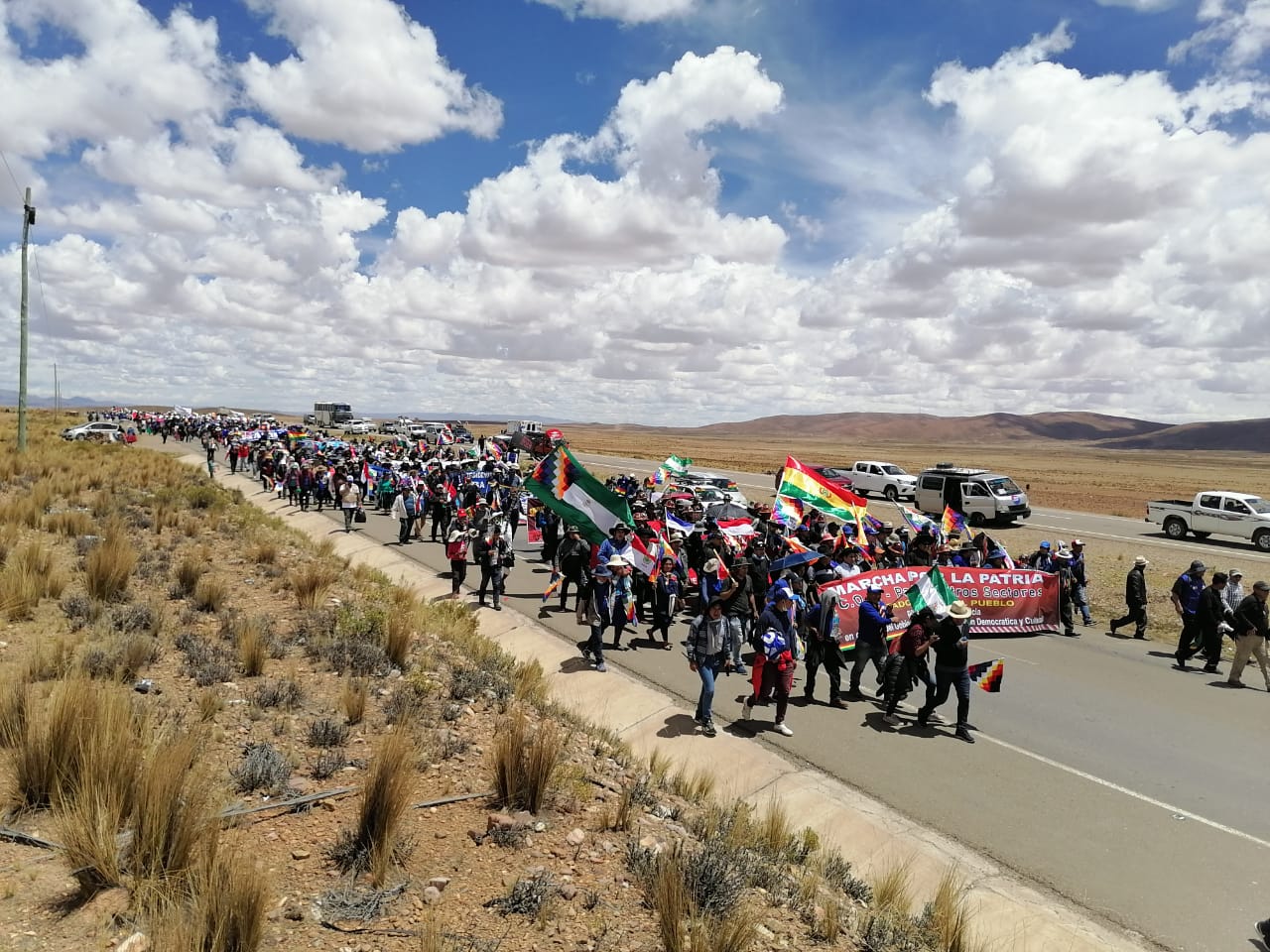 Marcha por la Patria, Bolivia