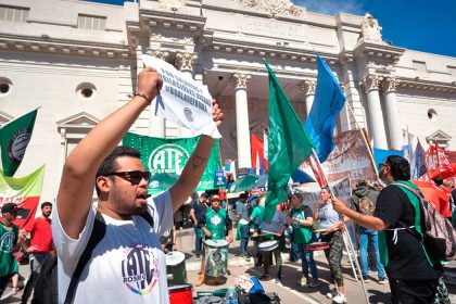 protestas en la legislatura de santa fe