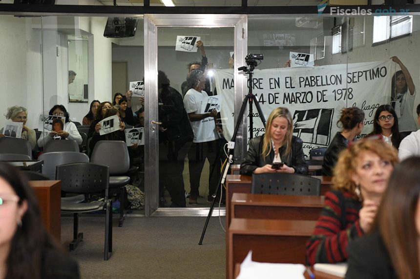 Familiares de víctimas y sobrevivientes de la Masacre del Pabellón Séptimo en el juicio. Archivo. - Foto: Matías Pellón / Fiscales.gob.ar