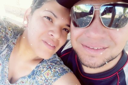 La selfie de una pareja.